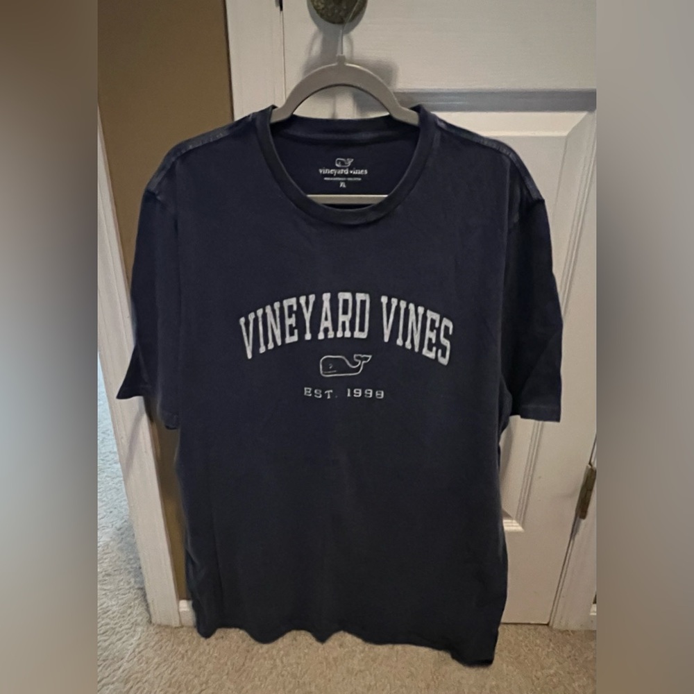 Vineyard Vines Men's Navy Graphic Tee NWT